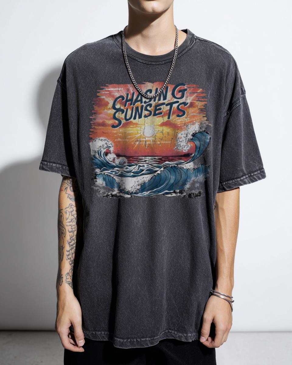 "Chasing Sunsets" Distressed Retro Beach T-Shirt - Vintage Aesthetic Urban Unisex