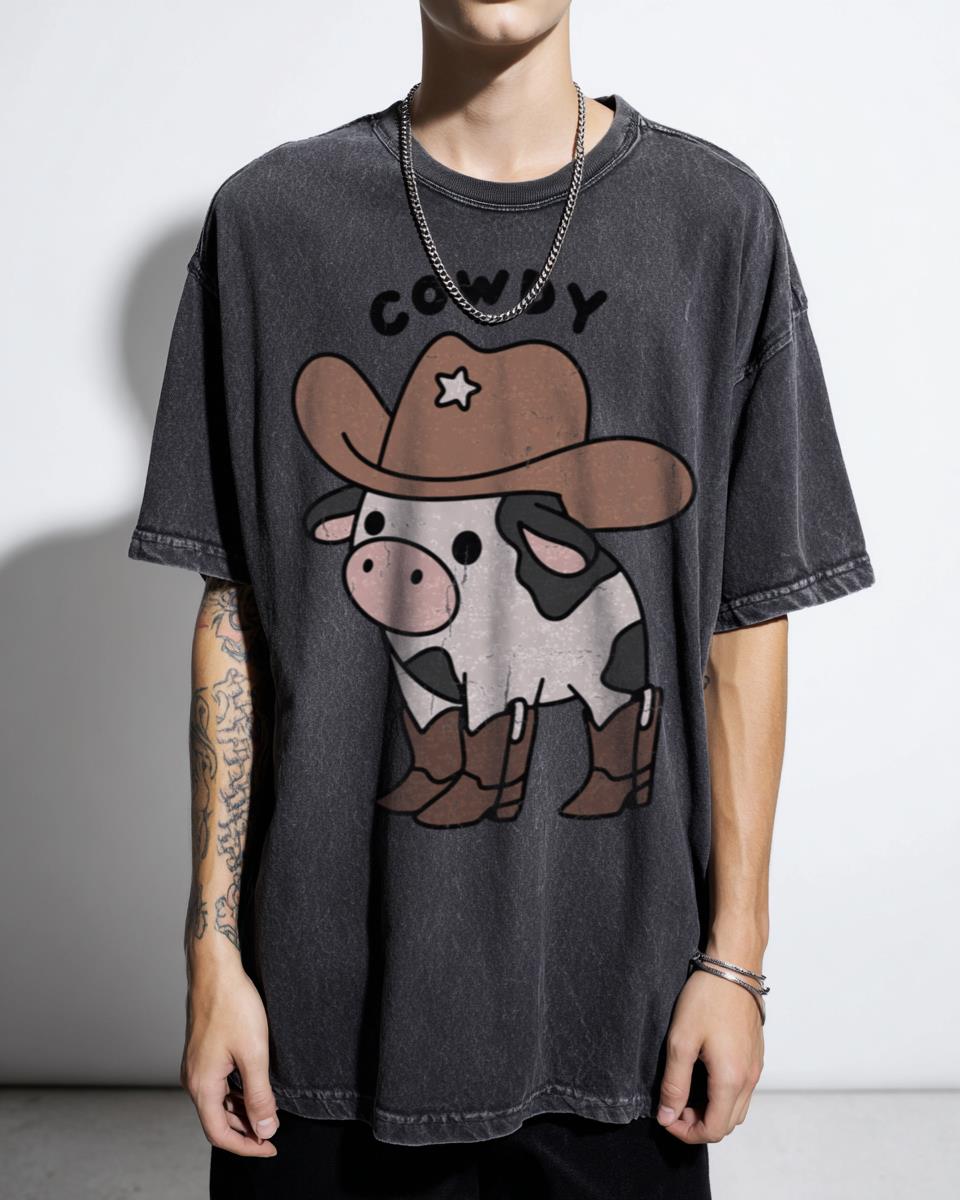 Cute Cowboy Hat Cow "Howdy" T-Shirt - Country Aesthetic Western Unisex