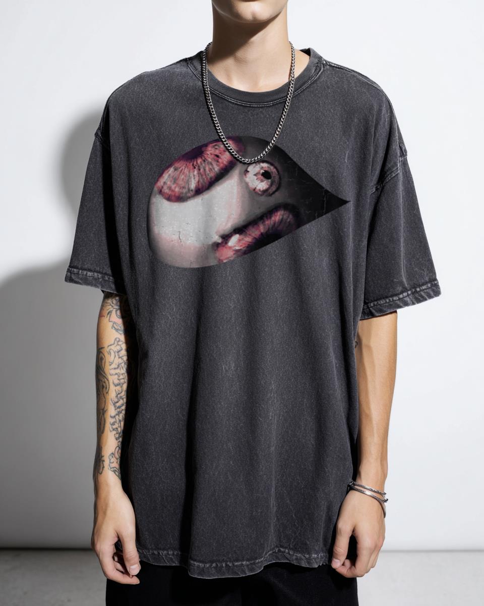 Distorted Evil Eye Aesthetic T-Shirt - Creepy Dark Monster Art