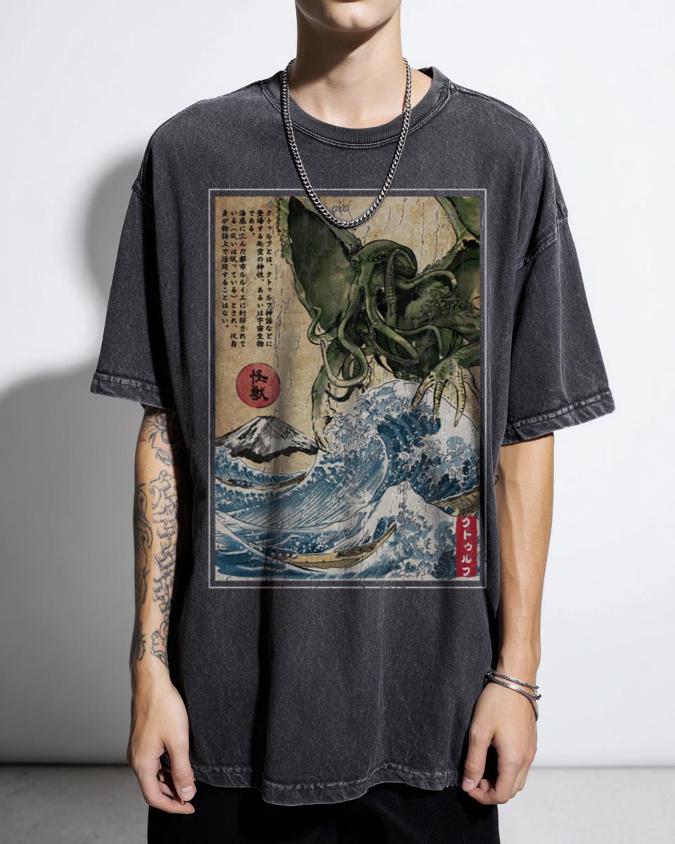 Great Old One Cthulhu Japanese Art T-Shirt - Horror Novels Big Wave Unisex