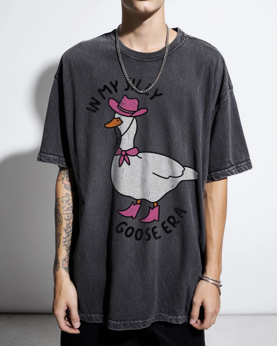 In My Silly Goose Era' Funny Bird Meme T-Shirt - Humorous Goose Lover Apparel