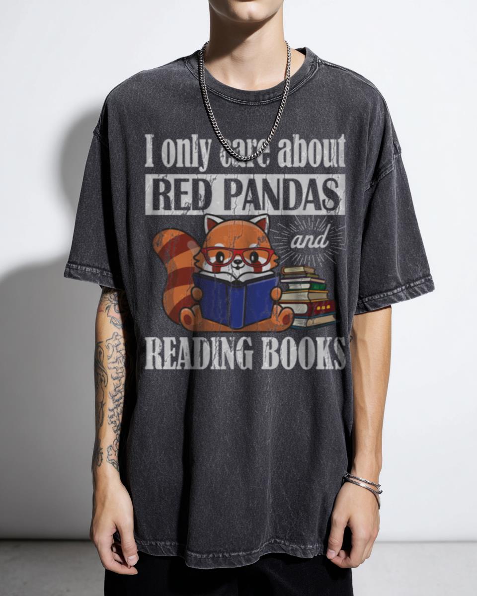 Kawaii Red Panda with Glasses Reading T-Shirt - Book Nerd Animal Lover