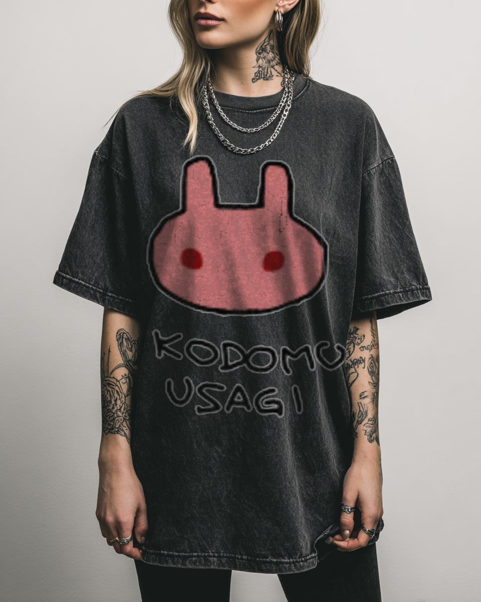 Kodomo Usagi Cute Bunny Graphic Red T-Shirt – Simple Kawaii Animal Unisex