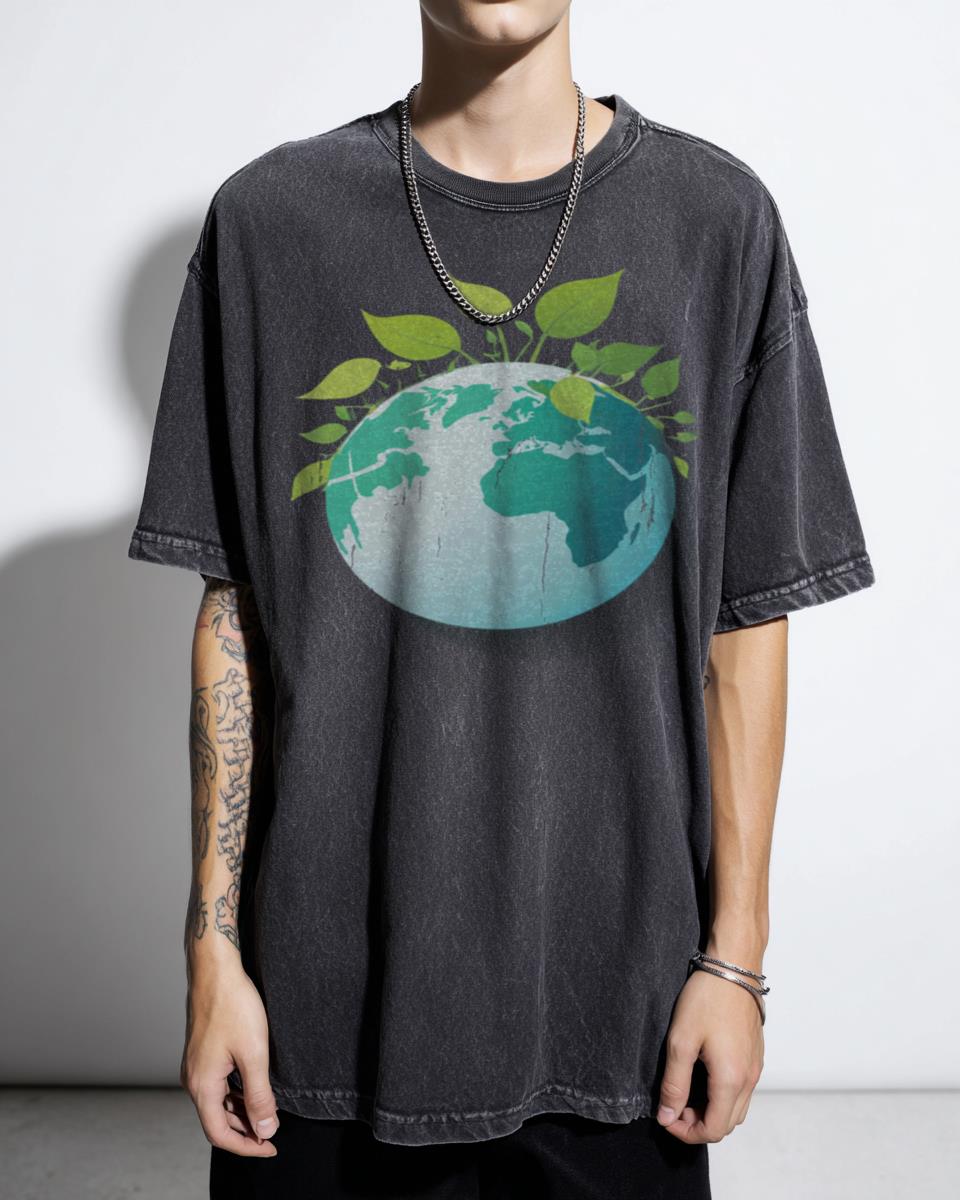 Love Earth Eco Globe Green Planet Minimalist T-Shirt - Climate Change Environment Activist Unisex