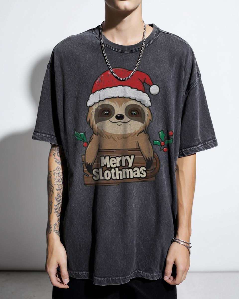 Merry Slothmas Christmas Cute Kawaii Sloth T-Shirt - Sloth Lover Holiday Gift Unisex