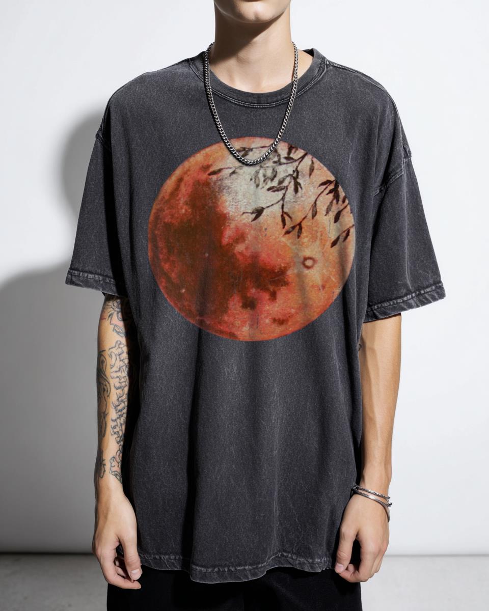 Mystical Red Moon Night Sky T-Shirt - Romantic Space Sailor Moon Fan Unisex