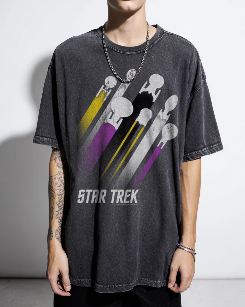 Nonbinary Pride Spaceships Star Trek Art T-Shirt - TOS LGBTQ+ Sci-Fi Fan
