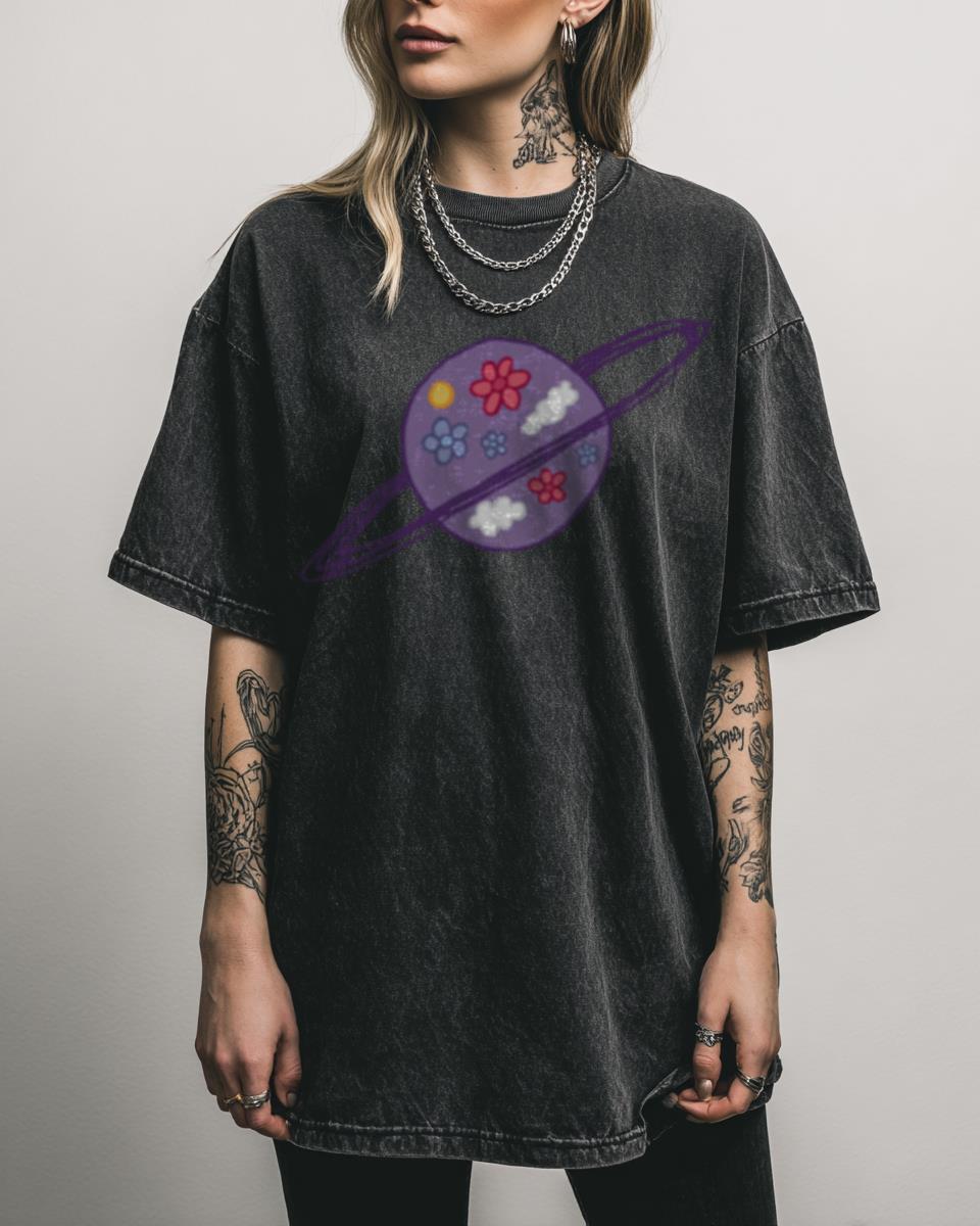 Purple Saturn Flowers Doodle T-Shirt – Space Aesthetic Lofi Vibes Unisex
