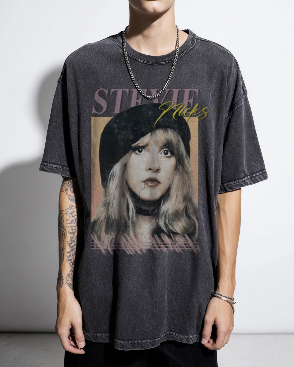Stevie Nicks T-Shirt | Retro 70s Music Legend Fan Tee