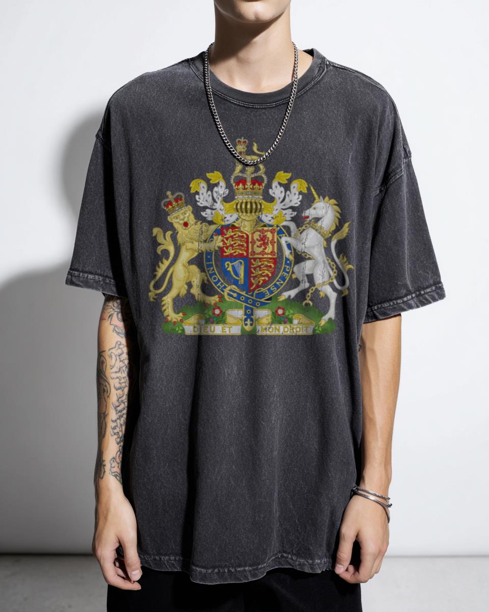 United Kingdom Royal Coat of Arms T-Shirt - British Monarchy Emblem Graphic Unisex