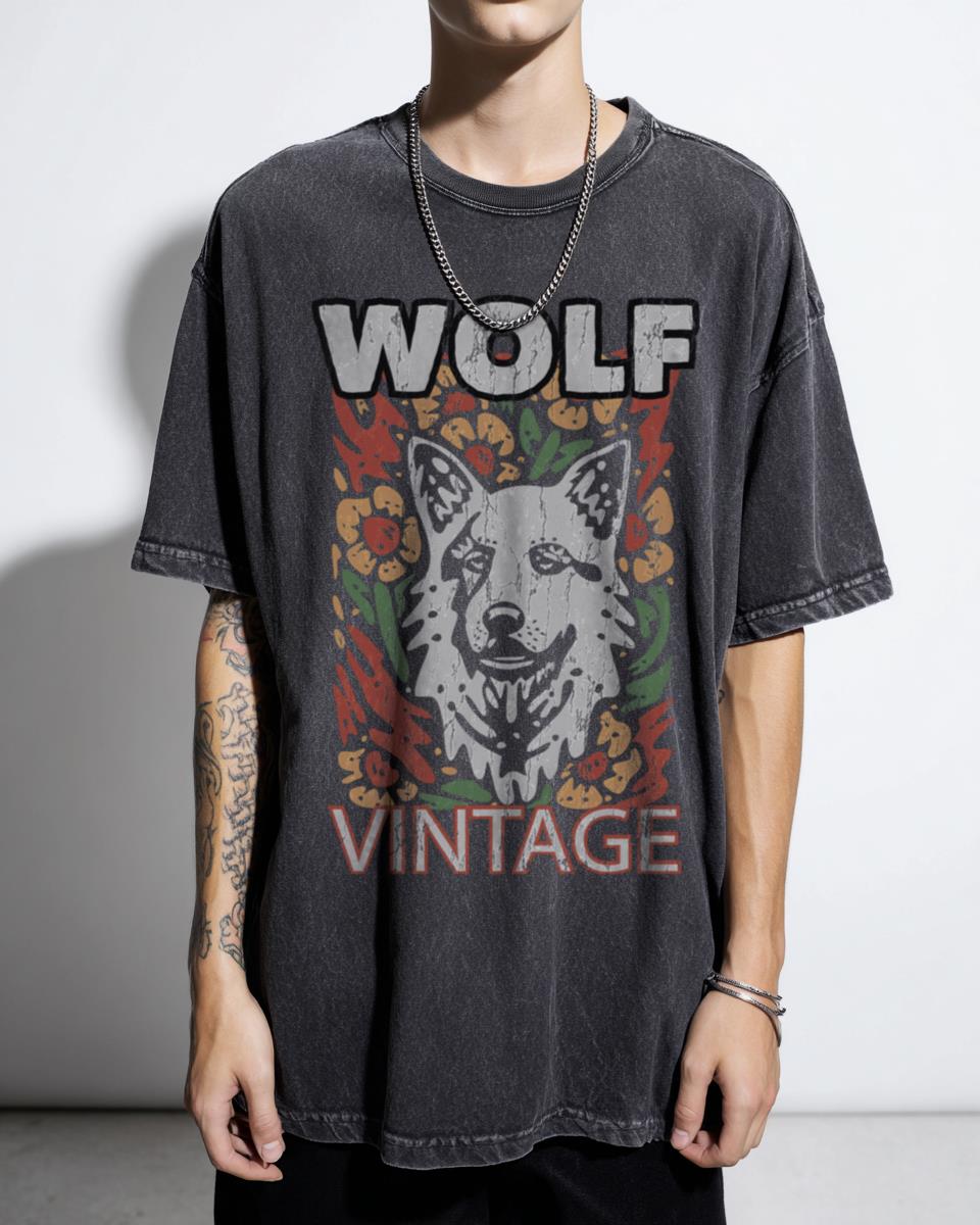 Vintage Wolf T-Shirt | Retro Animal Graphic Tee